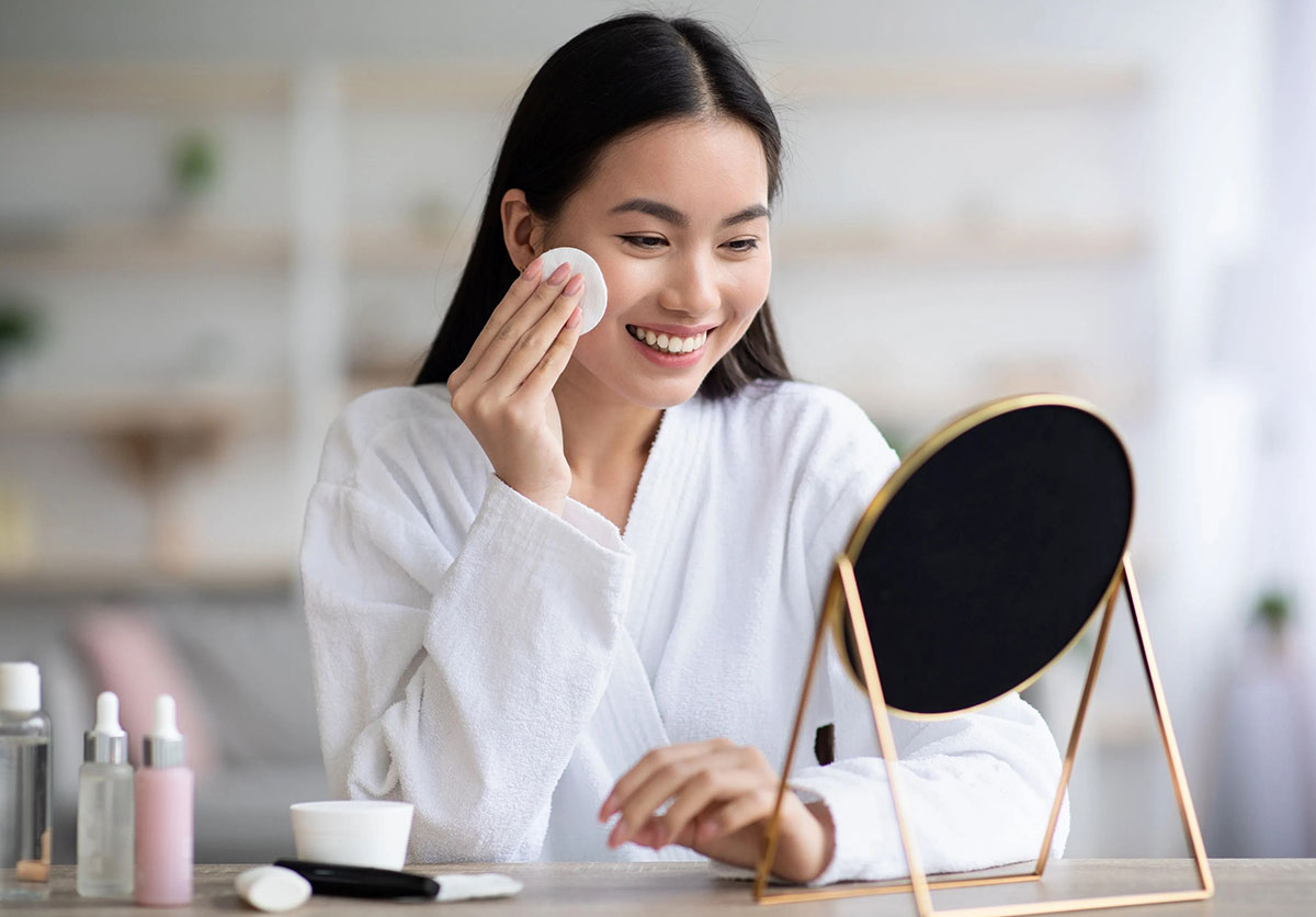 Skinimalism: Less is More & Skin Minimalist Tips