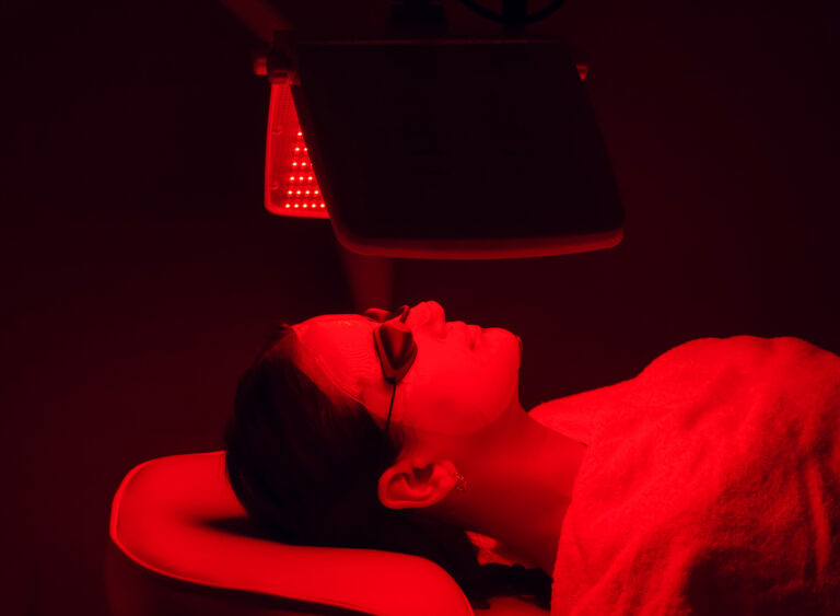 The Benefits of At-Home Red, Blue, and Green Light Therapy for Face